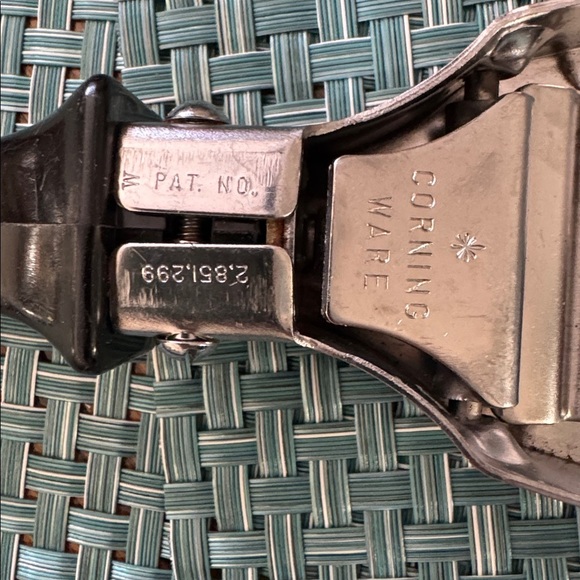 3 Vintage Corning‎ Ware Detachable Twist-Lock Handles - Picture 3 of 3